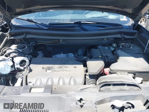 ✅ 2018 Mitsubishi Outlander SE • VIN: JA4AD3A32JZ067046 • Lot: 42098647. Listed on IAAI with 66,028 mi. Free auction sales archive from the USA and detailed vehicle history report at DreamBid. Image 10.