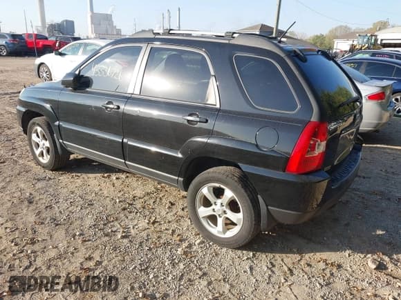 ✅ 2010 Kia Sportage • VIN: KNDKHCA39A7717159 • Lot: 43336726. Wystawiony na IAAI z przebiegiem 133 613 mil. Bezpłatny archiwum sprzedaży aukcyjnych z USA i szczegółowy raport historii pojazdu na DreamBid. Zdjęcie 3.