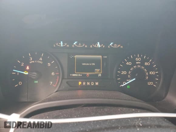 ✅ 2018 Ford F-150 XL • VIN: 1FTFX1E57JFB59967 • Lot: 90285175. Listed on Copart with 118,852 mi. Free auction sales archive from the USA and detailed vehicle history report at DreamBid. Image 9.