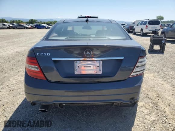 ✅ 2015 Mercedes-Benz C 250 • VIN: WDDGJ4HB9FG369051 • Lot: 57250975. Listed on Copart with 110,932 mi. Free auction sales archive from the USA and detailed vehicle history report at DreamBid. Image 6.