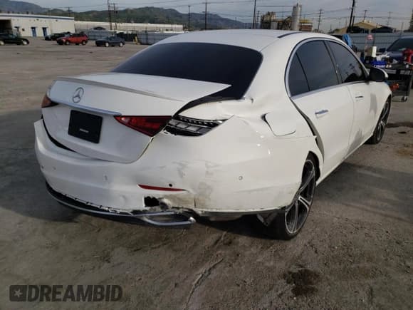 ✅ 2022 Mercedes-Benz C 300 • VIN: W1KAF4GB8NR016943 • Лот: 36176613. Опубликован ранее на Copart с пробегом 21 591 миль. Бесплатный доступ к архиву аукционных продаж из США и подробный отчёт об истории автомобиля на DreamBid. Изображение 3.