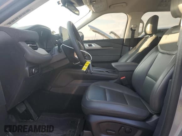 ✅ 2025 Ford Explorer Active • VIN: 1FMUK8DH0SGA21883 • Lot: 86246585. Listed on Copart with 11,099 mi. Free auction sales archive from the USA and detailed vehicle history report at DreamBid. Image 7.