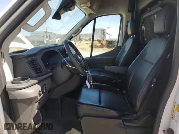✅ 2022 Ford Transit Cargo • VIN: 1FTBW3U89NKA01099 • Lot: 60537495. Listed on Copart with 112,471 mi. Free auction sales archive from the USA and detailed vehicle history report at DreamBid. Image 7.