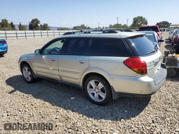 ✅ 2005 Subaru Legacy Outback XT Limited • VIN: 4S4BP67C454369673 • Лот: 80794025. Опубликован ранее на Copart с пробегом 88 528 миль. Бесплатный доступ к архиву аукционных продаж из США и подробный отчёт об истории автомобиля на DreamBid. Изображение 2.