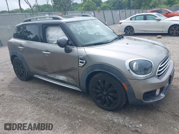✅ 2018 MINI Countryman Cooper • VIN: WMZYV5C39J3E02982 • Lot: 42384795. Wystawiony na IAAI z przebiegiem 74 599 mil. Bezpłatny archiwum sprzedaży aukcyjnych z USA i szczegółowy raport historii pojazdu na DreamBid. Zdjęcie 1.