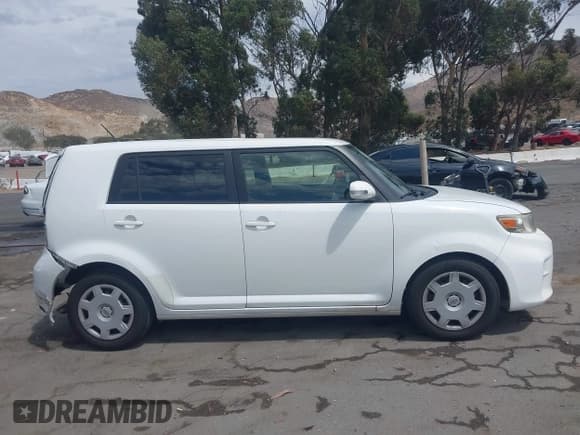 ✅ 2014 Scion xB • VIN: JTLZE4FE9EJ050615 • Lot: 43118613. Listed on IAAI with 156,684 mi. Free auction sales archive from the USA and detailed vehicle history report at DreamBid. Image 14.