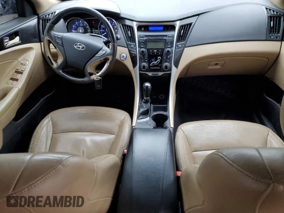 ✅ 2013 Hyundai Sonata SE • VIN: 5NPEC4AC9DH603910 • Lot: 71885284. Wystawiony na Copart z przebiegiem 156 574 mil. Bezpłatny archiwum sprzedaży aukcyjnych z USA i szczegółowy raport historii pojazdu na DreamBid. Zdjęcie 8.