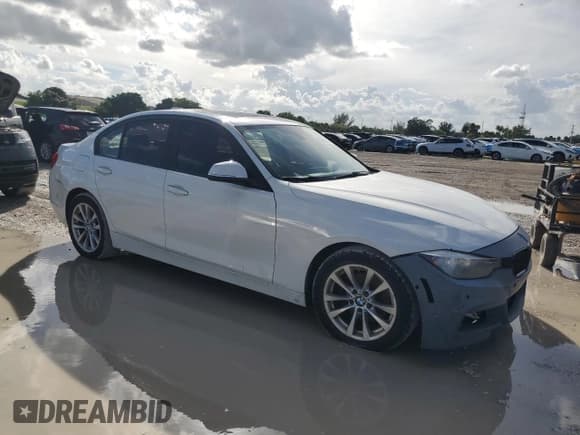 ✅ 2017 BMW 3 Series 320i • VIN: WBA8E1G56HNU13886 • Lot: 90267575. Listed on Copart with 162,206 mi. Free auction sales archive from the USA and detailed vehicle history report at DreamBid. Image 4.