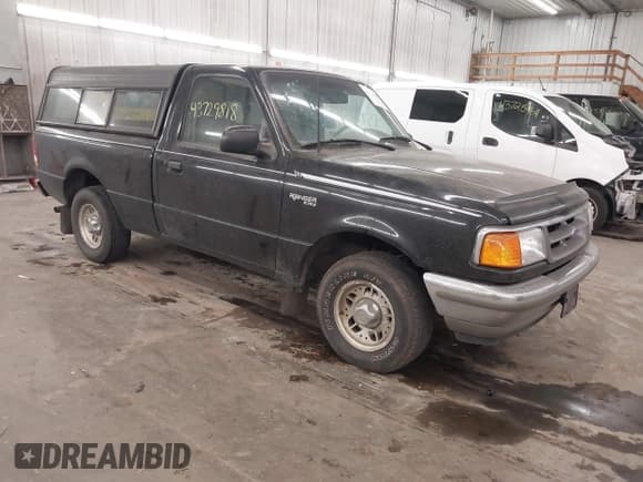 ✅ 1995 Ford Ranger Splash • VIN: 1FTCR10A3SPA33487 • Lot: 43729818. Listed on IAAI with 151,318 mi. Free auction sales archive from the USA and detailed vehicle history report at DreamBid. Image 1.