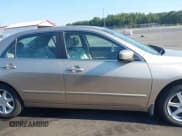 ✅ 2004 Honda Accord EX • VIN: 1HGCM66574A009190 • Lot: 43152033. Listed on IAAI with 197,615 mi. Free auction sales archive from the USA and detailed vehicle history report at DreamBid. Image 13.