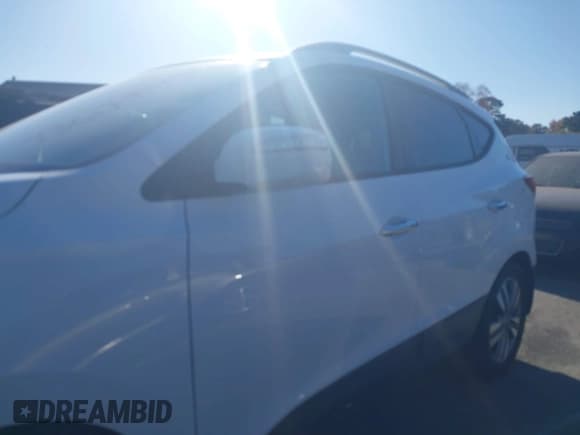 ✅ 2015 Hyundai Tucson Limited • VIN: KM8JUCAG1FU088009 • Lot: 43677458. Wystawiony na IAAI z przebiegiem 168 488 mil. Bezpłatny archiwum sprzedaży aukcyjnych z USA i szczegółowy raport historii pojazdu na DreamBid. Zdjęcie 6.