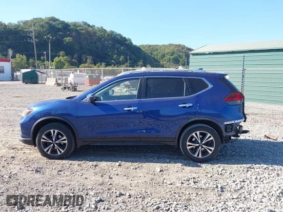 ✅ 2020 Nissan Rogue SV • VIN: JN8AT2MVXLW118415 • Lot: 43374897. Listed on IAAI with 76,189 mi. Free auction sales archive from the USA and detailed vehicle history report at DreamBid. Image 14.