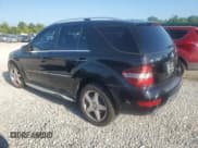 ✅ 2009 Mercedes-Benz M 550 • VIN: 4JGBB72E79A521000 • Lot: 64460815. Wystawiony na Copart z przebiegiem 142 893 mil. Bezpłatny archiwum sprzedaży aukcyjnych z USA i szczegółowy raport historii pojazdu na DreamBid. Zdjęcie 2.