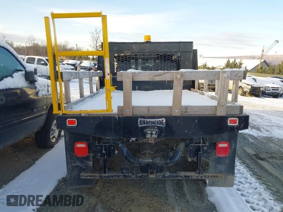 ✅ 2019 Ram 2500 Tradesman • VIN: 3C6UR5HJ1KG651631 • Lot: 43518223. Wystawiony na IAAI z przebiegiem 47 269 mil. Bezpłatny archiwum sprzedaży aukcyjnych z USA i szczegółowy raport historii pojazdu na DreamBid. Zdjęcie 17.