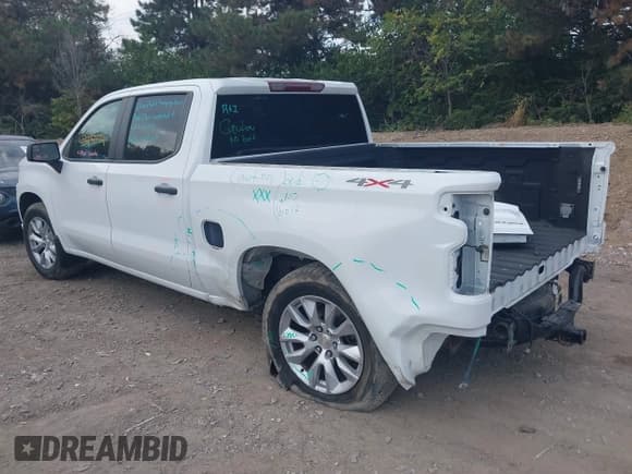 ✅ 2020 Chevrolet Silverado 1500 Custom • VIN: 1GCPYBEK6LZ185930 • Lot: 43436772. Listed on IAAI with 35,692 mi. Free auction sales archive from the USA and detailed vehicle history report at DreamBid. Image 3.