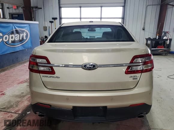 ✅ 2017 Ford Taurus SEL • VIN: 1FAHP2H88HG116768 • Lot: 57888415. Listed on Copart with 56,773 mi. Free auction sales archive from the USA and detailed vehicle history report at DreamBid. Image 6.