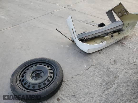 2014 Dodge Challenger SXT z VIN 2C3CDYAG0EH101106, wystawiony jako Copart lot #72629304 z przebiegiem 108 449 mil mil oraz Szkoda całkowita • Salvage title. Historia ofert i sprzedaży dostępna na DreamBid. Obrazek 12.