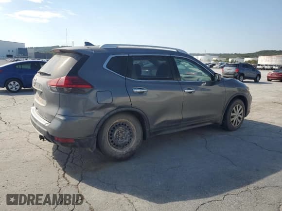 ✅ 2017 Nissan Rogue S • VIN: JN8AT2MT3HW392769 • Lot: 82565955. Listed on Copart with 142,671 mi. Free auction sales archive from the USA and detailed vehicle history report at DreamBid. Image 3.