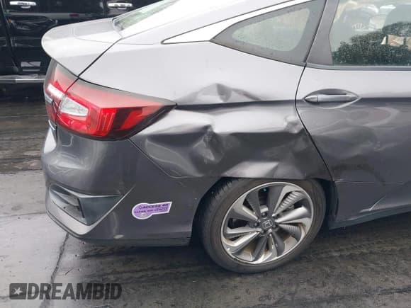 ✅ 2018 Honda Clarity • VIN: JHMZC5F19JC021696 • Lot: 41920191. Listed on IAAI with Not provided. Free auction sales archive from the USA and detailed vehicle history report at DreamBid. Image 12.