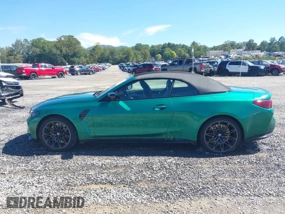 ✅ 2026 BMW M4 • VIN: WBS43BA03TCW01949 • Lot: 43328323. Wystawiony na IAAI z przebiegiem 870 mil. Bezpłatny archiwum sprzedaży aukcyjnych z USA i szczegółowy raport historii pojazdu na DreamBid. Zdjęcie 14.