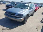 ✅ 2002 Lexus RX 300 • VIN: JTJGF10U120129077 • Lot: 43148563. Wystawiony na IAAI z przebiegiem 228 911 mil. Bezpłatny archiwum sprzedaży aukcyjnych z USA i szczegółowy raport historii pojazdu na DreamBid. Zdjęcie 2.