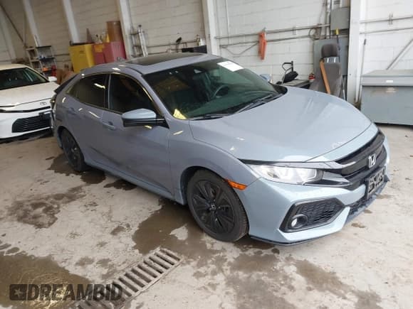 ✅ 2019 Honda Civic EX • VIN: SHHFK7H68KU422252 • Lot: 43434050. Wystawiony na IAAI z przebiegiem 61 268 mil. Bezpłatny archiwum sprzedaży aukcyjnych z USA i szczegółowy raport historii pojazdu na DreamBid. Zdjęcie 1.