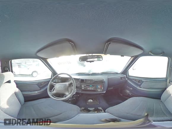 ✅ 1996 Chevrolet S-10 • VIN: 1GCCS14X8T8119246 • Лот: 86194564. Опубликован ранее на Copart с пробегом 148 211 миль. Бесплатный доступ к архиву аукционных продаж из США и подробный отчёт об истории автомобиля на DreamBid. Изображение 12.