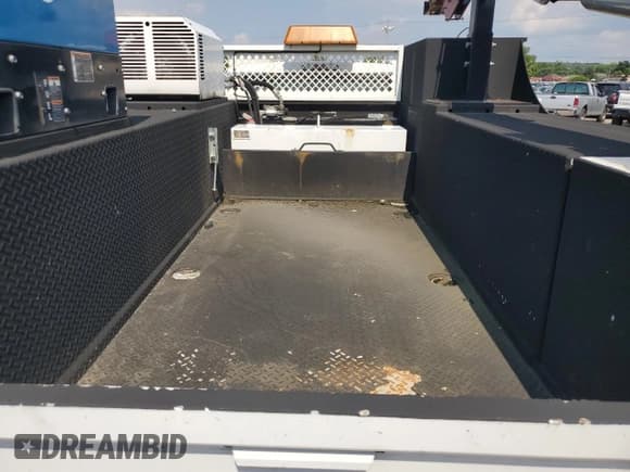 ✅ 2016 Ford F-550 XL • VIN: 1FDUF5GT6GED42011 • Lot: 69095925. Listed on Copart with 163,252 mi. Free auction sales archive from the USA and detailed vehicle history report at DreamBid. Image 10.
