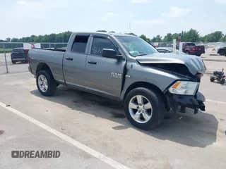 2013 Ram 1500 Express z VIN 1C6RR7FT0DS572999, wystawiony jako IAAI lot #42779202 z przebiegiem 212 204 mil mil oraz . Historia ofert i sprzedaży dostępna na DreamBid. Obrazek 1.