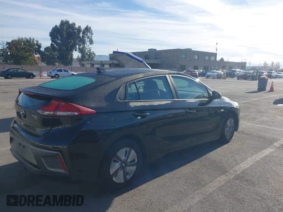 ✅ 2019 Hyundai Ioniq Blue • VIN: KMHC65LC9KU145107 • Lot: 43657559. Listed on IAAI with 200,453 mi. Free auction sales archive from the USA and detailed vehicle history report at DreamBid. Image 4.