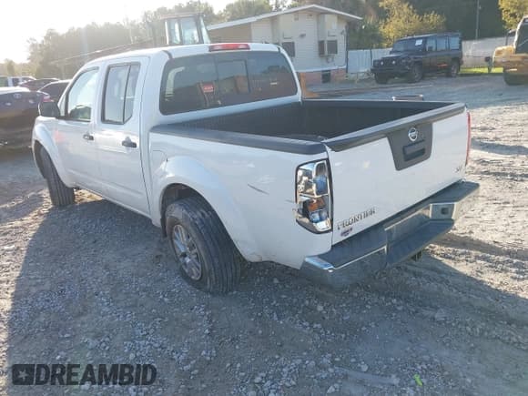 ✅ 2019 Nissan Frontier SL • VIN: 1N6AD0ER0KN740702 • Lot: 43360402. Listed on IAAI with 142,173 mi. Free auction sales archive from the USA and detailed vehicle history report at DreamBid. Image 3.