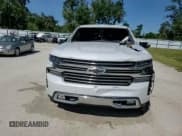 ✅ 2020 Chevrolet Silverado 1500 High Country • VIN: 3GCPWFED8LG239887 • Lot: 86769905. Wystawiony na Copart z przebiegiem 131 986 mil. Bezpłatny archiwum sprzedaży aukcyjnych z USA i szczegółowy raport historii pojazdu na DreamBid. Zdjęcie 13.