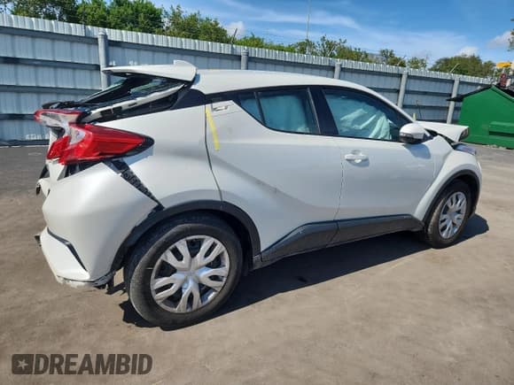 ✅ 2019 Toyota C-HR Limited • VIN: NMTKHMBX0KR095001 • Lot: 67865785. Wystawiony na Copart z przebiegiem 72 487 mil. Bezpłatny archiwum sprzedaży aukcyjnych z USA i szczegółowy raport historii pojazdu na DreamBid. Zdjęcie 3.