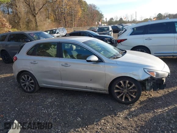 ✅ 2018 Hyundai Elantra • VIN: KMHH35LE5JU078875 • Lot: 43727813. Listed on IAAI with 219,081 mi. Free auction sales archive from the USA and detailed vehicle history report at DreamBid. Image 13.