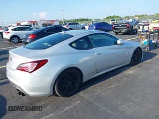 ✅ 2014 Hyundai Genesis Coupe 2.0T • VIN: KMHHT6KD3EU119847 • Lot: 43061546. Wystawiony na IAAI z przebiegiem 190 359 mil. Bezpłatny archiwum sprzedaży aukcyjnych z USA i szczegółowy raport historii pojazdu na DreamBid. Zdjęcie 4.