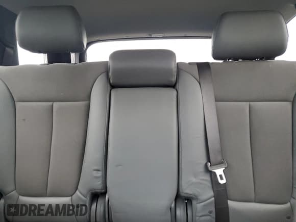 ✅ 2011 Hyundai Santa Fe SE • VIN: 5XYZHDAG5BG007929 • Lot: 82100674. Listed on Copart with 153,661 mi. Free auction sales archive from the USA and detailed vehicle history report at DreamBid. Image 10.