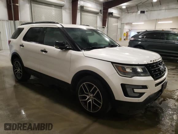 ✅ 2016 Ford Explorer Sport • VIN: 1FM5K8GTXGGB92779 • Lot: 90871675. Wystawiony na Copart z przebiegiem 125 463 mil. Bezpłatny archiwum sprzedaży aukcyjnych z USA i szczegółowy raport historii pojazdu na DreamBid. Zdjęcie 4.