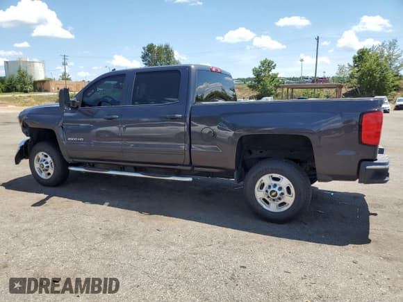 ✅ 2015 Chevrolet Silverado 2500HD LT • VIN: 1GC1CVEG6FF576146 • Lot: 65786915. Wystawiony na Copart z przebiegiem 157 530 mil. Bezpłatny archiwum sprzedaży aukcyjnych z USA i szczegółowy raport historii pojazdu na DreamBid. Zdjęcie 2.