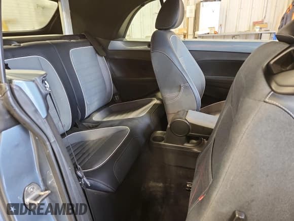 ✅ 2016 Volkswagen Beetle S • VIN: 3VW517AT1GM821360 • Lot: 91368485. Listed on Copart with 65,043 mi. Free auction sales archive from the USA and detailed vehicle history report at DreamBid. Image 10.