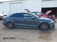 ✅ 2018 Audi S3 Premium Plus • VIN: WAUB1GFF8J1007023 • Lot: 42293430. Wystawiony na IAAI z przebiegiem 51 214 mil. Bezpłatny archiwum sprzedaży aukcyjnych z USA i szczegółowy raport historii pojazdu na DreamBid. Zdjęcie 13.