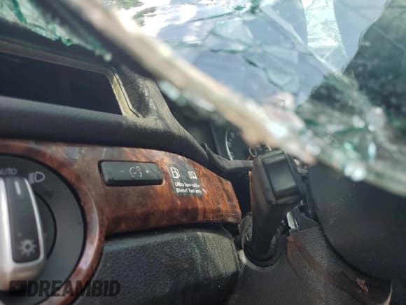 ✅ 2013 Volkswagen Passat SEL Premium • VIN: 1VWCN7A36DC055876 • Лот: 91213605. Опубликован ранее на Copart с пробегом Не указан. Бесплатный доступ к архиву аукционных продаж из США и подробный отчёт об истории автомобиля на DreamBid. Изображение 9.