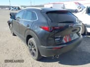 ✅ 2022 Mazda CX-30 Premium • VIN: 3MVDMBDY0NM459310 • Lot: 41614937. Wystawiony na IAAI z przebiegiem 32 514 mil. Bezpłatny archiwum sprzedaży aukcyjnych z USA i szczegółowy raport historii pojazdu na DreamBid. Zdjęcie 3.