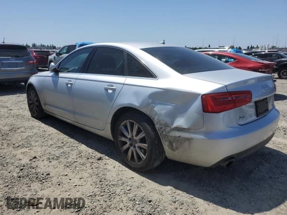 ✅ 2015 Audi A6 Premium • VIN: WAUFFAFC9FN048282 • Lot: 54240605. Wystawiony na Copart z przebiegiem 87 057 mil. Bezpłatny archiwum sprzedaży aukcyjnych z USA i szczegółowy raport historii pojazdu na DreamBid. Zdjęcie 2.