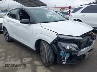 ✅ 2022 Hyundai Kona SEL • VIN: KM8K23AG4NU152097 • Лот: 41789194. Опубликован ранее на IAAI с пробегом 71 201 миль. Бесплатный доступ к архиву аукционных продаж из США и подробный отчёт об истории автомобиля на DreamBid. Изображение 1.
