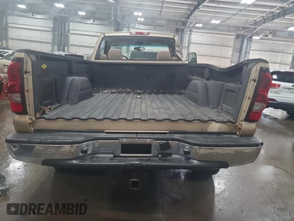 ✅ 2005 Chevrolet Silverado 2500HD • VIN: 1GCHK24G75E316859 • Лот: 91793985. Опубликован ранее на Copart с пробегом 83 397 миль. Бесплатный доступ к архиву аукционных продаж из США и подробный отчёт об истории автомобиля на DreamBid. Изображение 6.