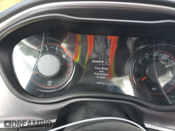 ✅ 2022 Dodge Challenger R/T • VIN: 2C3CDZBT0NH233929 • Lot: 65243684. Wystawiony na Copart z przebiegiem 40 079 mil. Bezpłatny archiwum sprzedaży aukcyjnych z USA i szczegółowy raport historii pojazdu na DreamBid. Zdjęcie 9.