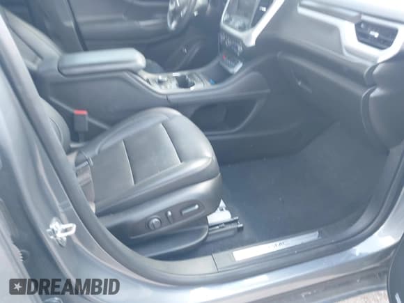 ✅ 2021 GMC Acadia SLT • VIN: 1GKKNMLS7MZ157061 • Lot: 42818293. Wystawiony na IAAI z przebiegiem 78 533 mil. Bezpłatny archiwum sprzedaży aukcyjnych z USA i szczegółowy raport historii pojazdu na DreamBid. Zdjęcie 5.