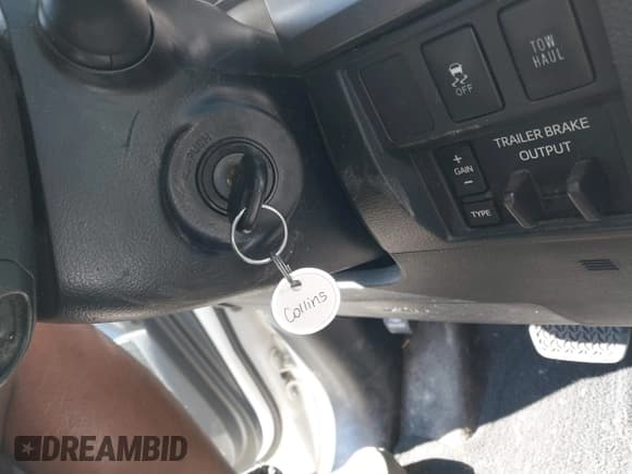 ✅ 2016 Toyota Tundra SR5 • VIN: 5TFRW5F13GX208491 • Lot: 41690525. Listed on IAAI with 219,589 mi. Free auction sales archive from the USA and detailed vehicle history report at DreamBid. Image 11.