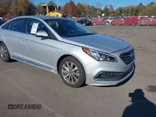 2015 Hyundai Sonata Sport z VIN 5NPE34AF3FH023033, wystawiony jako IAAI lot #43522697 z przebiegiem 57 603 mil mil oraz . Historia ofert i sprzedaży dostępna na DreamBid. Obrazek 1.
