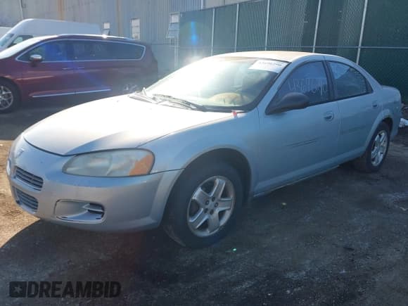 ✅ 2002 Dodge Stratus SXT • VIN: 1B3EL46R12N156565 • Lot: 43696290. Wystawiony na IAAI z przebiegiem 311 975 mil. Bezpłatny archiwum sprzedaży aukcyjnych z USA i szczegółowy raport historii pojazdu na DreamBid. Zdjęcie 2.
